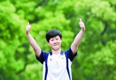 如何根据篮球比赛的不同阶段调整力量训练强度？_0